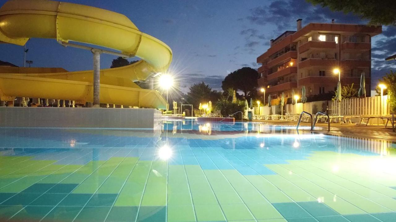 Solemare Hotel E Residence Misano Adriatico Εξωτερικό φωτογραφία