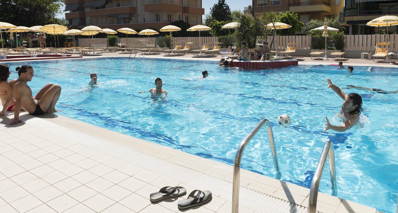 Solemare Hotel E Residence Misano Adriatico Εξωτερικό φωτογραφία